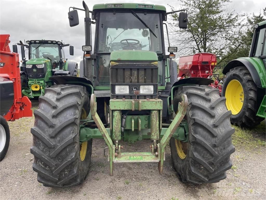 John Deere 6800 曳引機