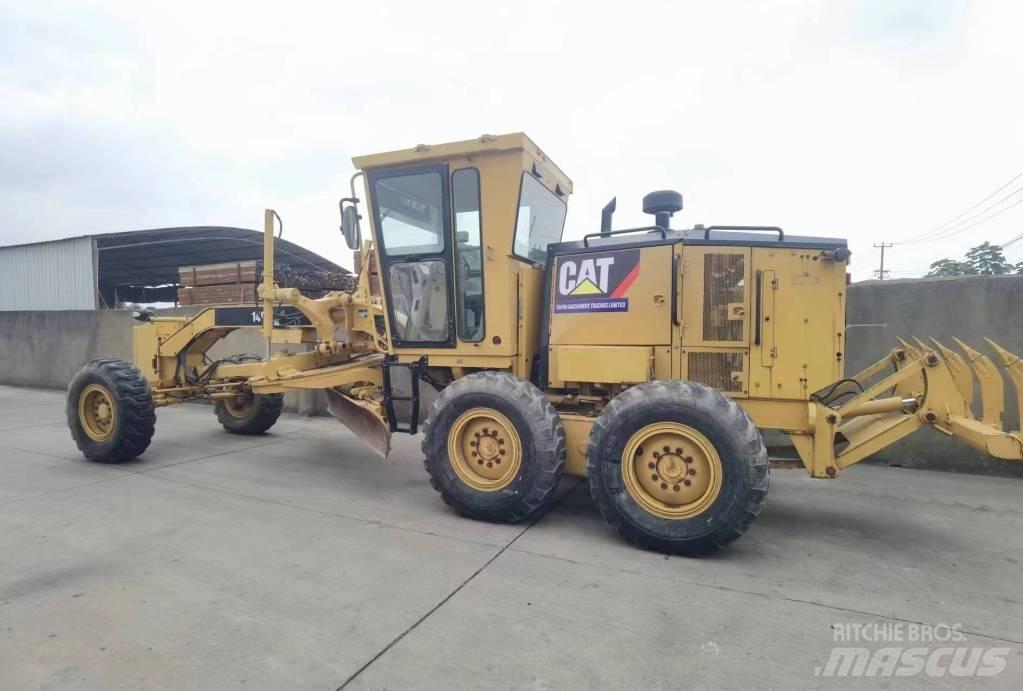 CAT 140 K 平土機