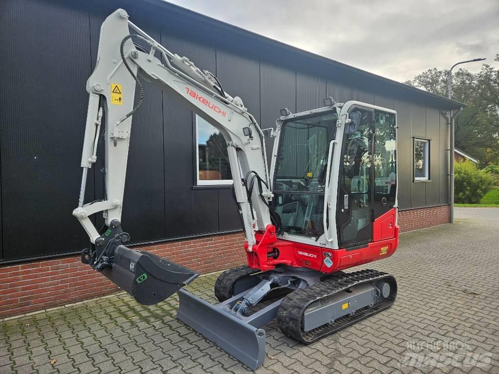 Takeuchi TB 230 小型挖土機/掘鑿機<7t(小型挖掘機)