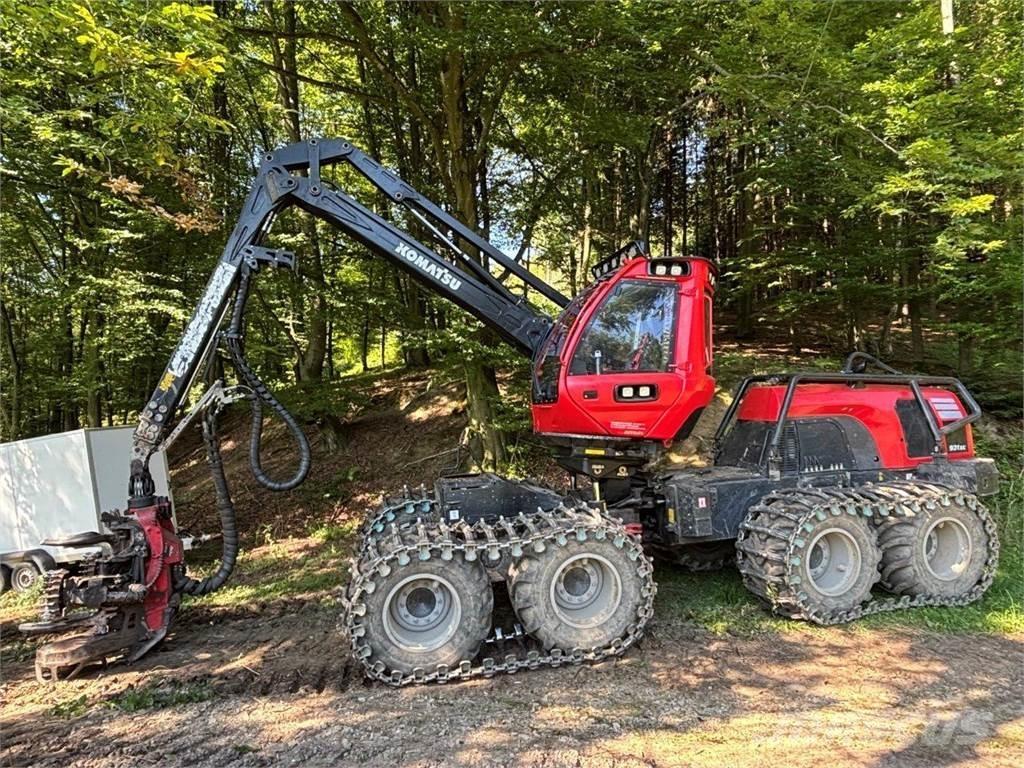Komatsu 931 XC 收穫機