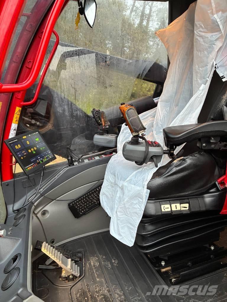 Komatsu 901 收穫機