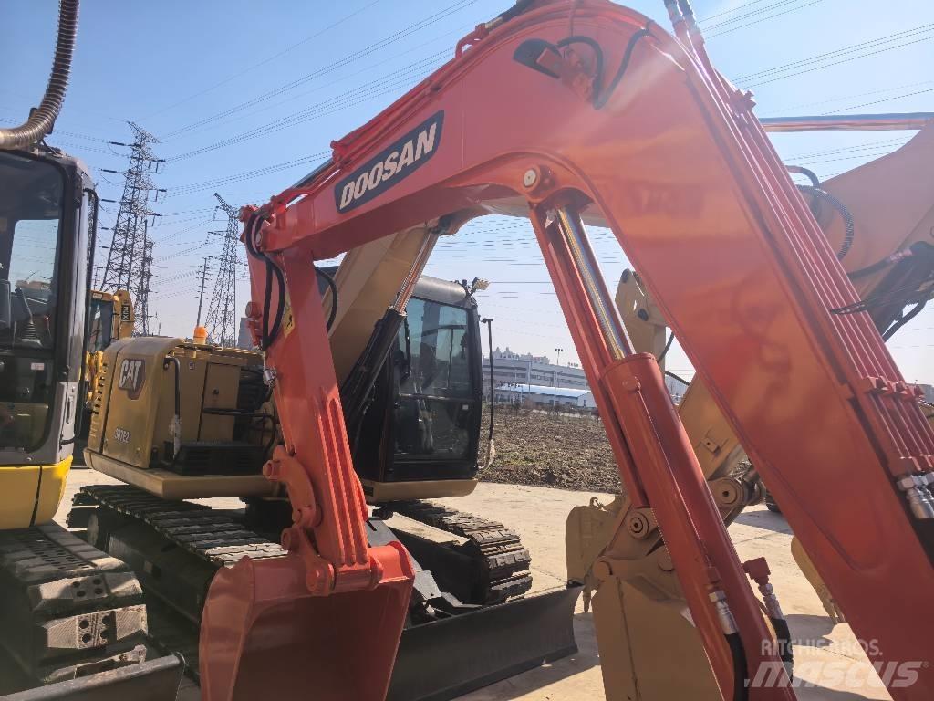 Doosan DX 60-9 C 小型挖土機/掘鑿機<7t(小型挖掘機)
