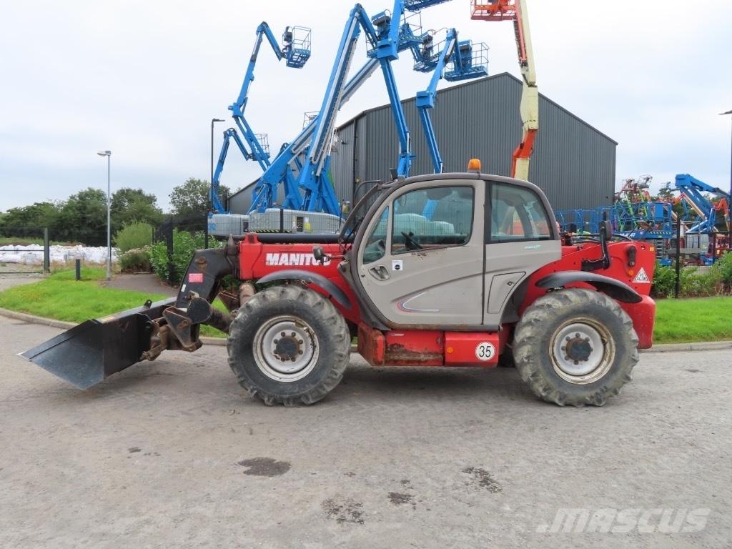 Manitou MT 1335 伸縮臂操作車