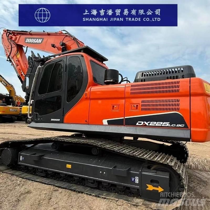 Doosan DX 225 履帶式 挖土機/掘鑿機/挖掘機