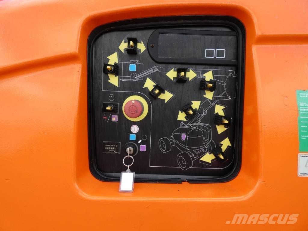 JLG 600 AJ Bomlift 曲臂高空作業車
