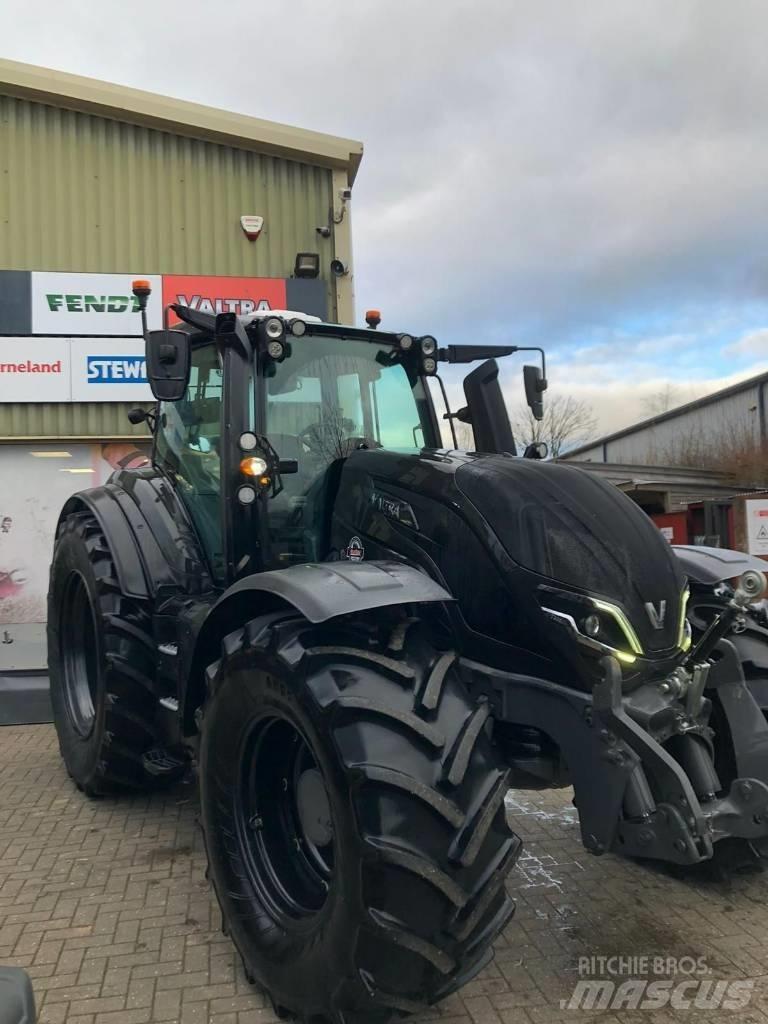 Valtra T235V 曳引機