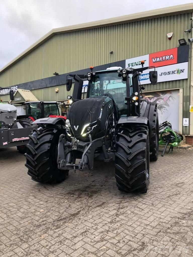 Valtra T235V 曳引機