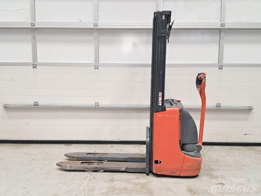Linde L10 行走控制式堆積機