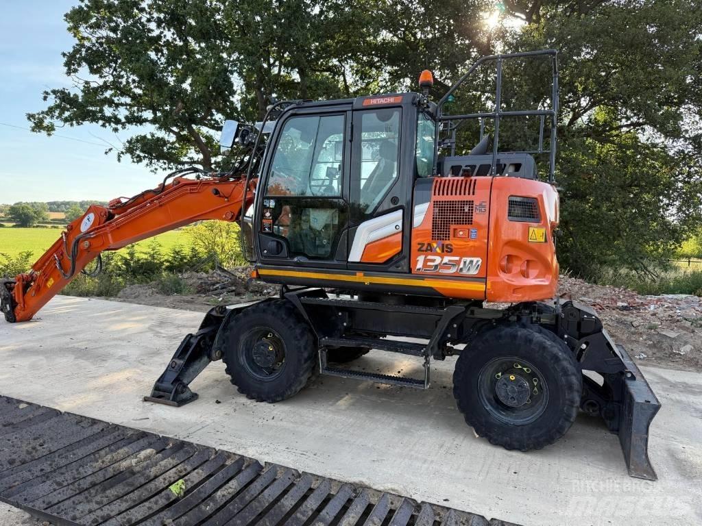 Hitachi ZX 135 W-7 旋轉式挖土機/掘鑿機/挖掘機