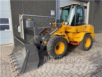Volvo L30GS 小型裝載機