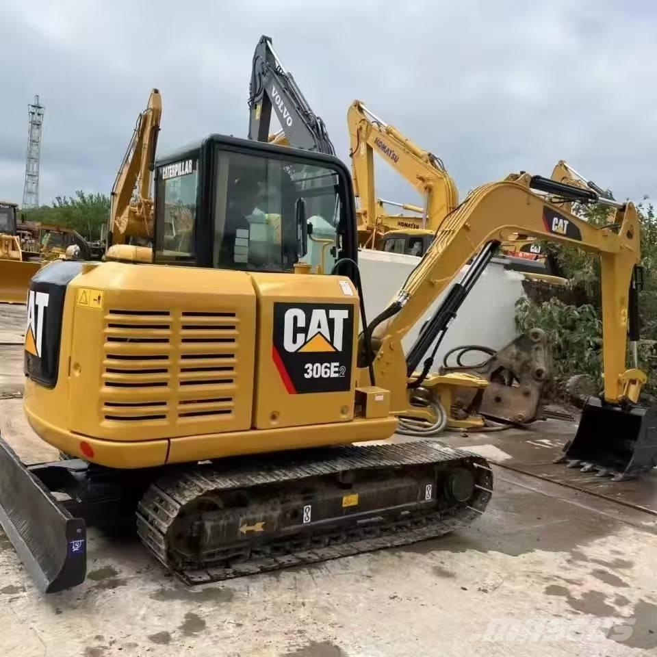 CAT 306 E2 小型挖土機/掘鑿機<7t(小型挖掘機)