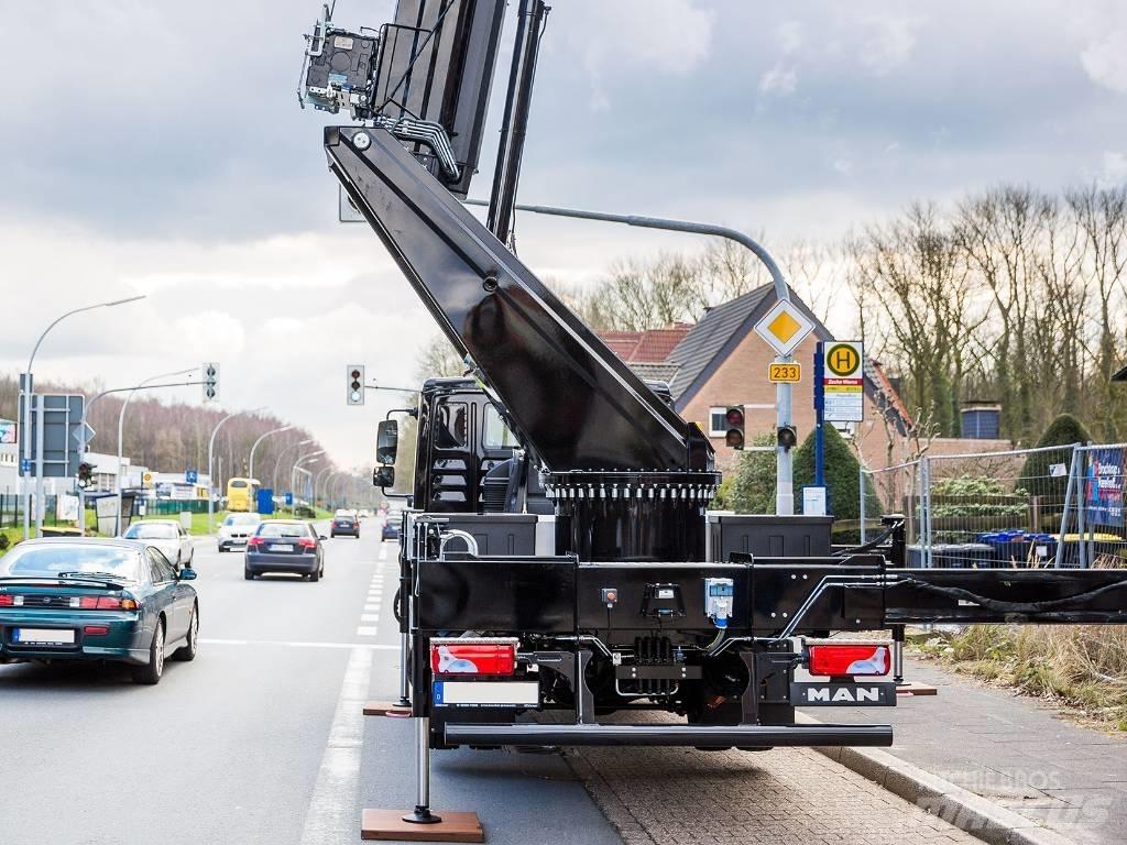 Böcker AK 37/4000 全路面起重機/吊車