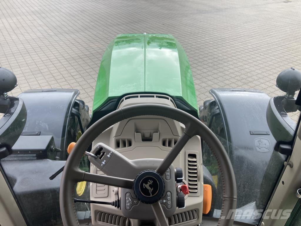 John Deere 6M240 曳引機