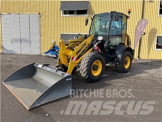 Komatsu WA80M-8 輪胎式裝載機