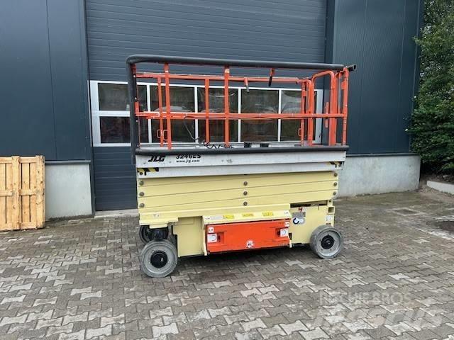JLG 3246 ES 剪式升降機