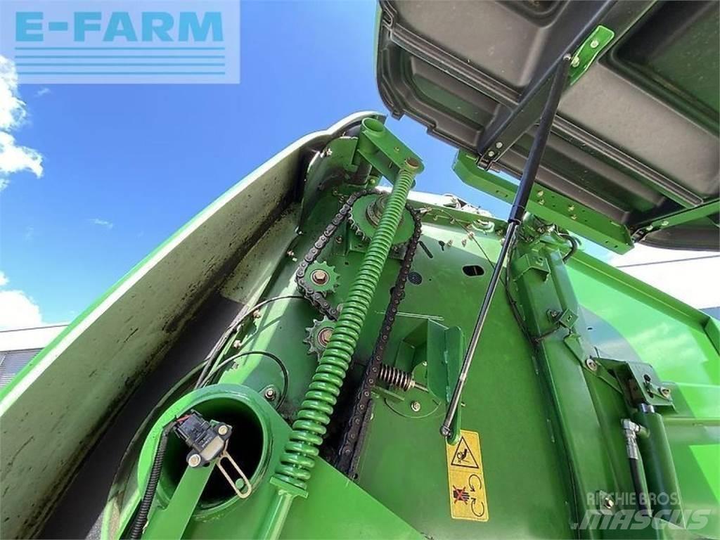 John Deere 864 方形打捆機