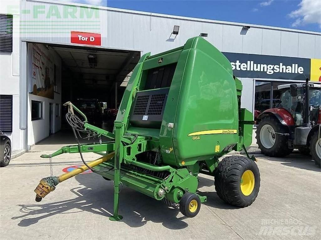 John Deere 864 方形打捆機
