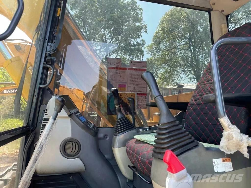 Komatsu PC70-8 中型挖土機/掘鑿機/挖掘機 7t-12t
