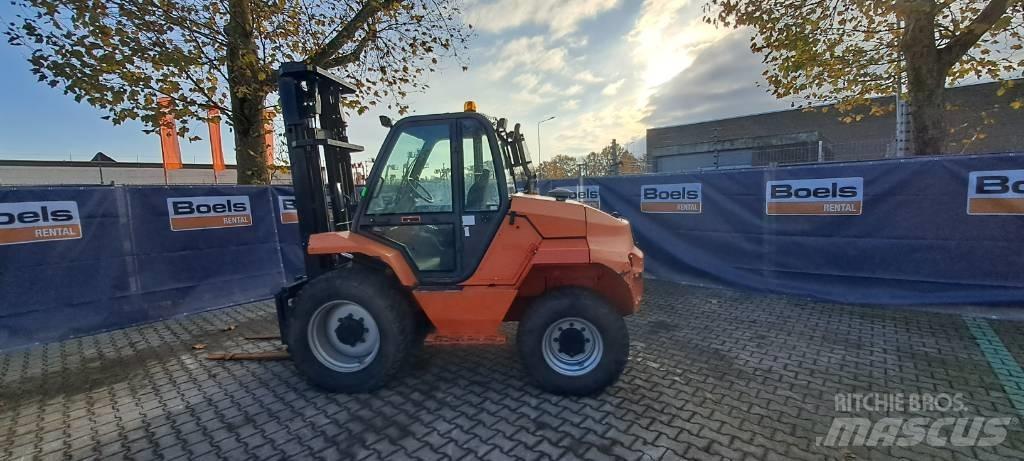 Manitou M30-4 柴油卡車
