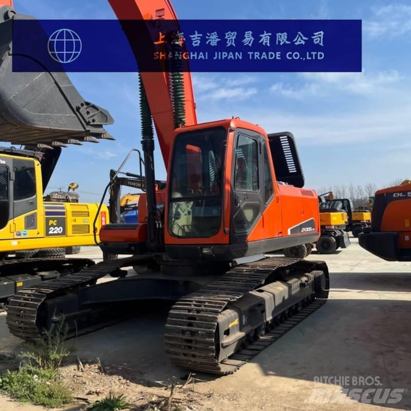 Doosan DX 300 履帶式 挖土機/掘鑿機/挖掘機