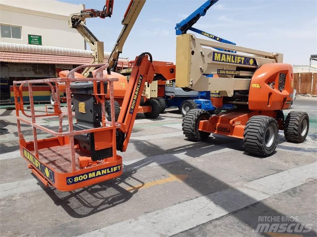JLG 450AJ 曲臂高空作業車