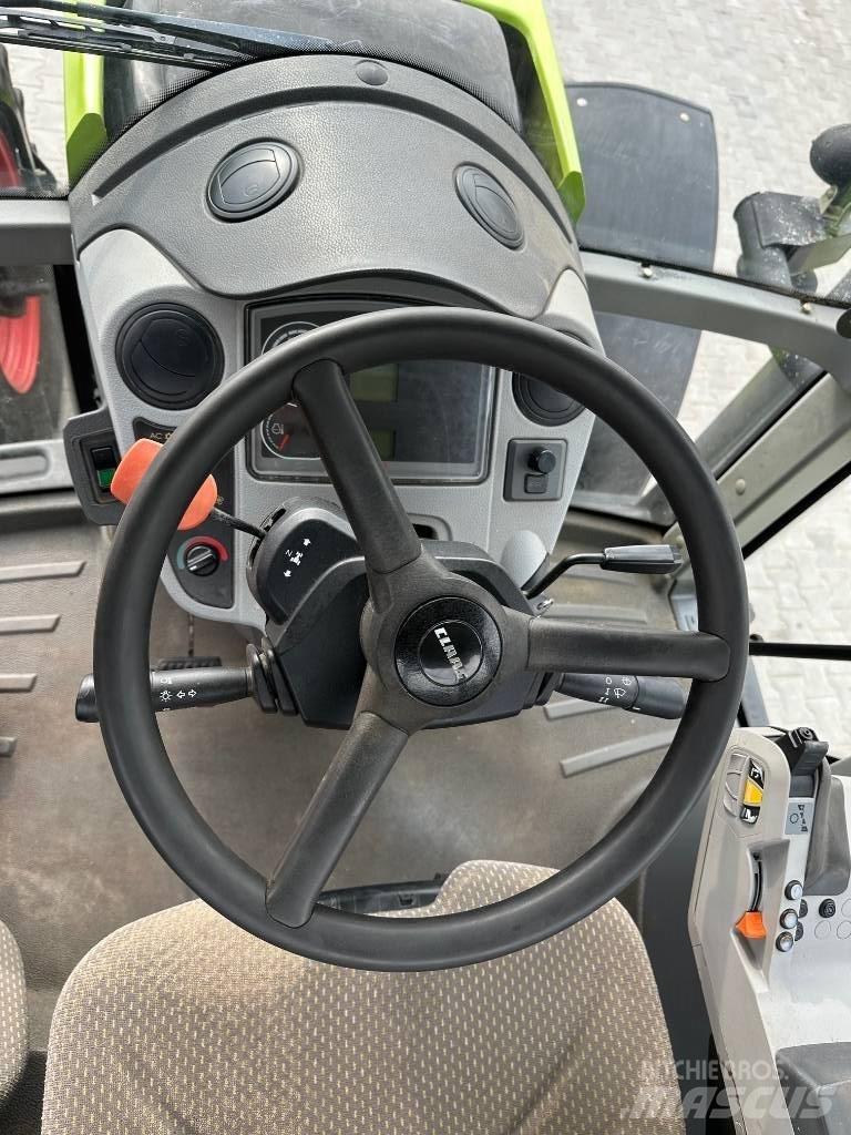 CLAAS Axion 810 曳引機