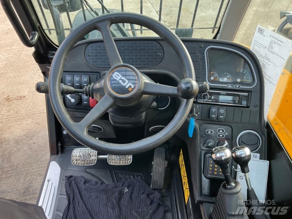 JCB 531-70 伸縮臂操作車