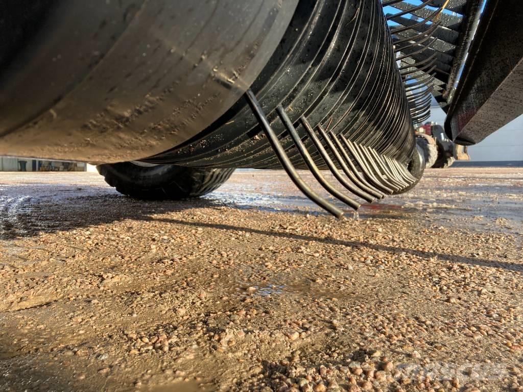 CASE RB465 圓型牧草打包機