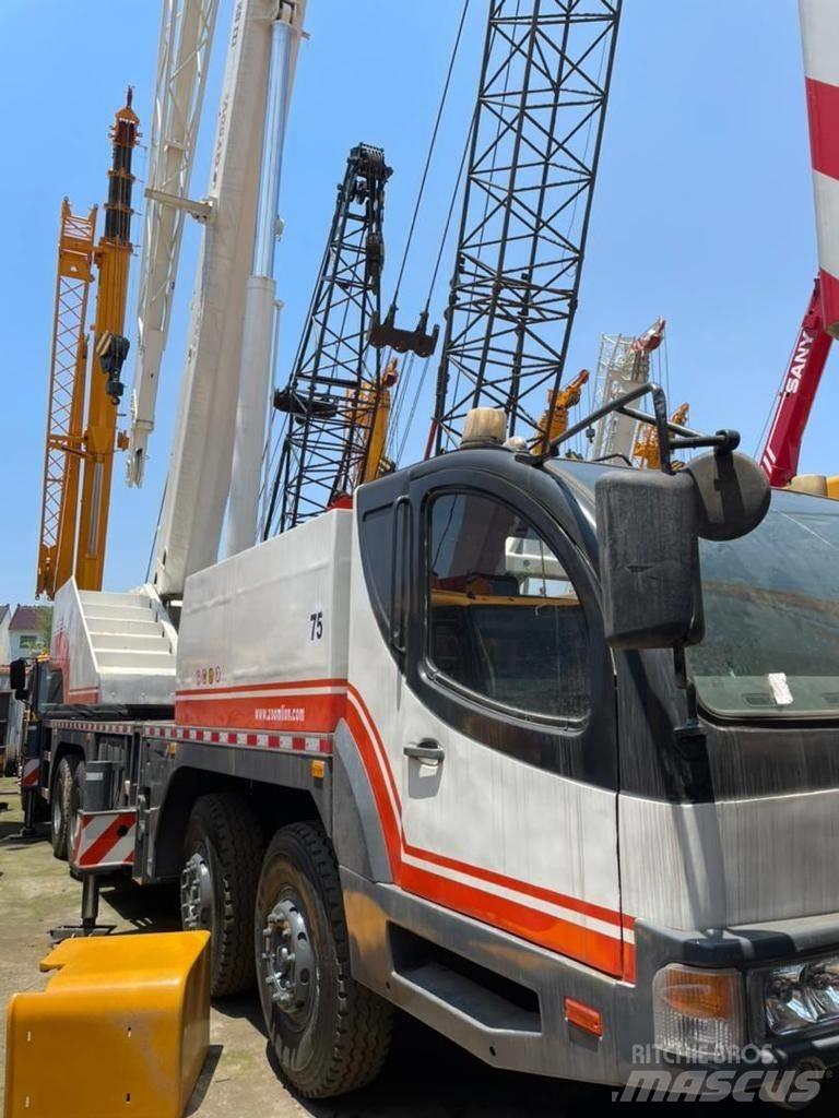 Zoomlion QY 50 V 全路面起重機/吊車