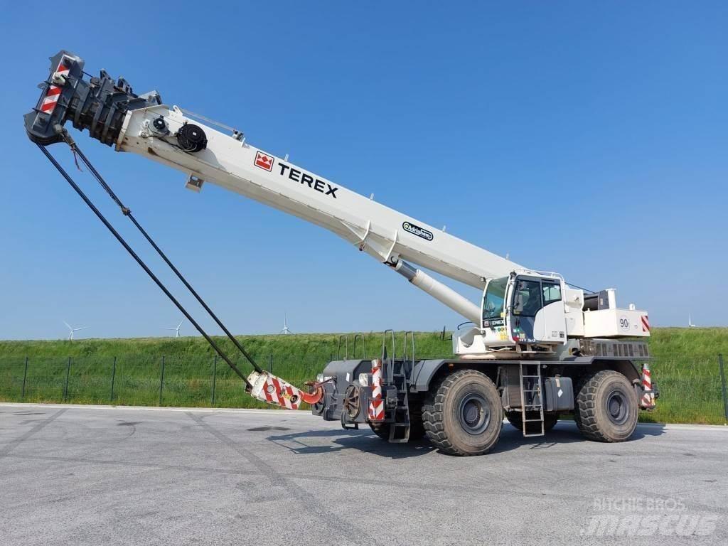 Terex RT90 越野起重機