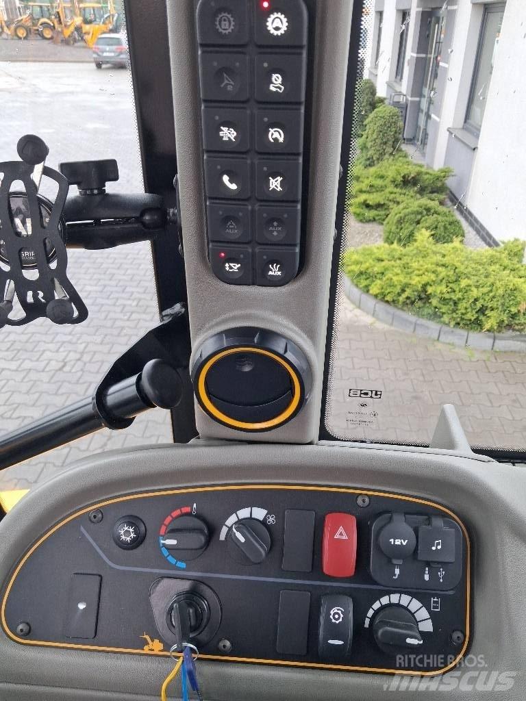 JCB TM 320 S 農業用伸縮臂裝載機
