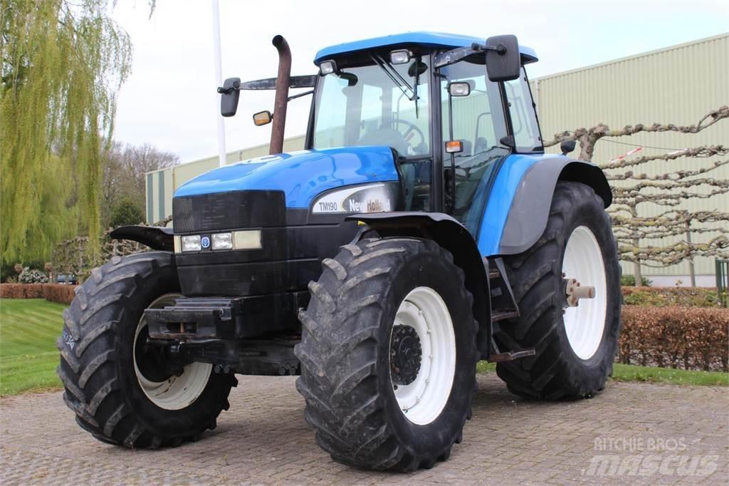 New Holland TM190 曳引機