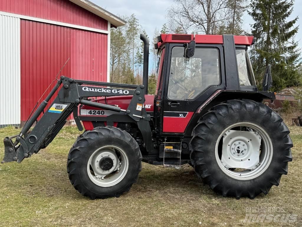 Case IH 4240 曳引機