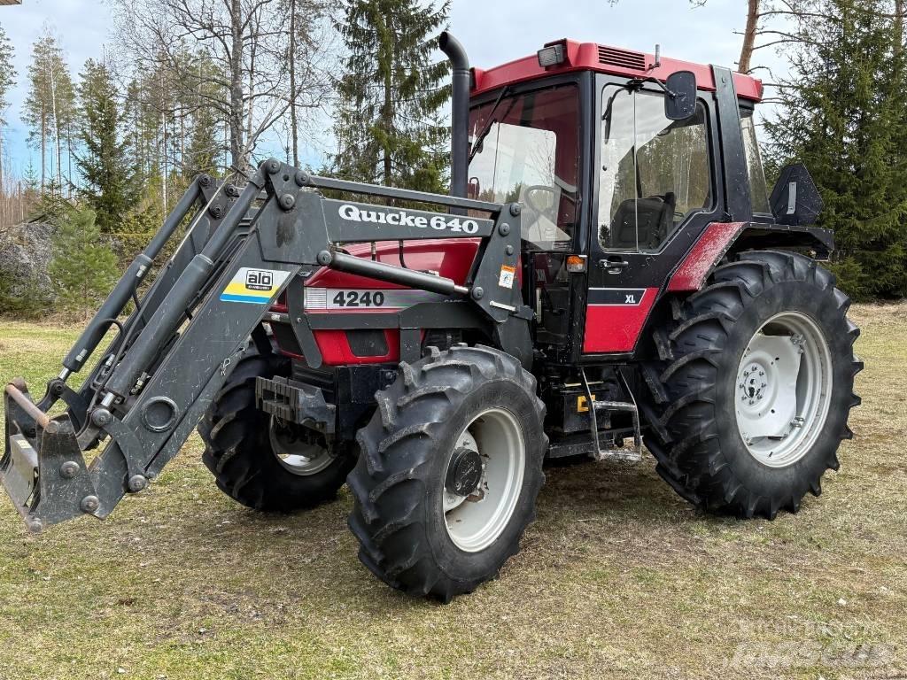 Case IH 4240 曳引機
