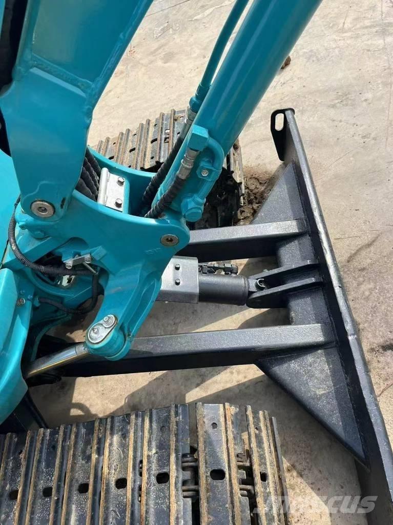 Kubota U 30 小型挖土機/掘鑿機<7t(小型挖掘機)
