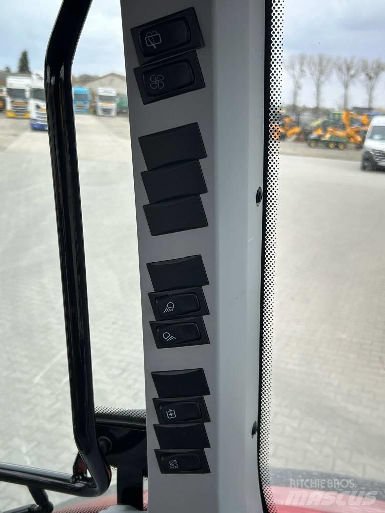 Valtra A 104 曳引機