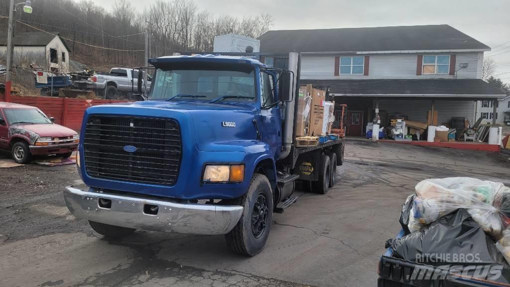 Ford F9000 平板式/側卸式卡車