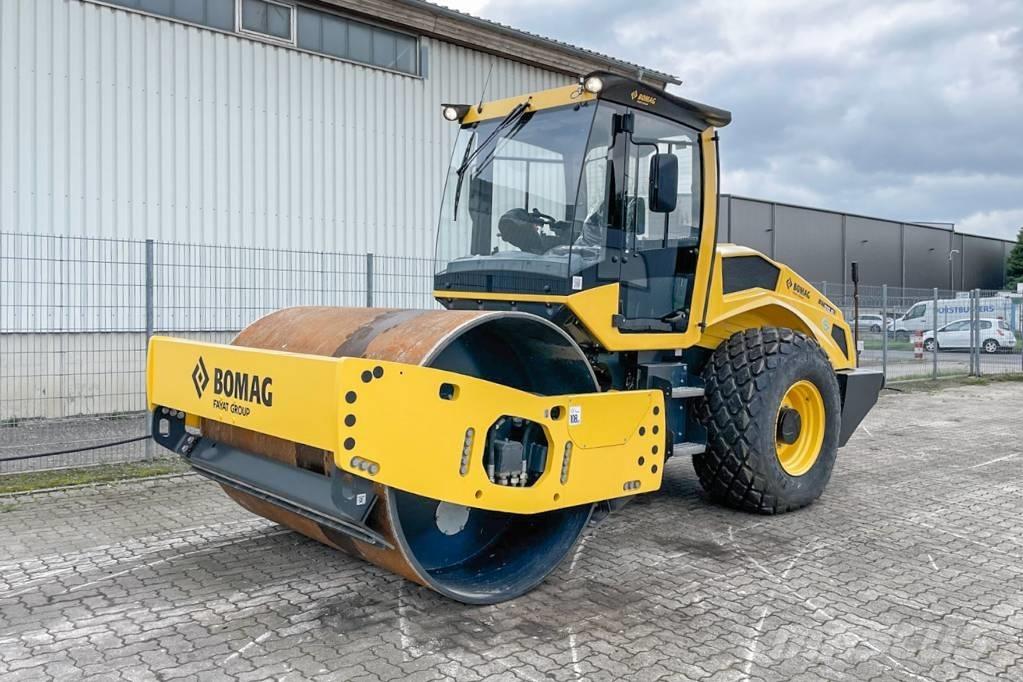Bomag BW 213 D-5 單輪滾壓機