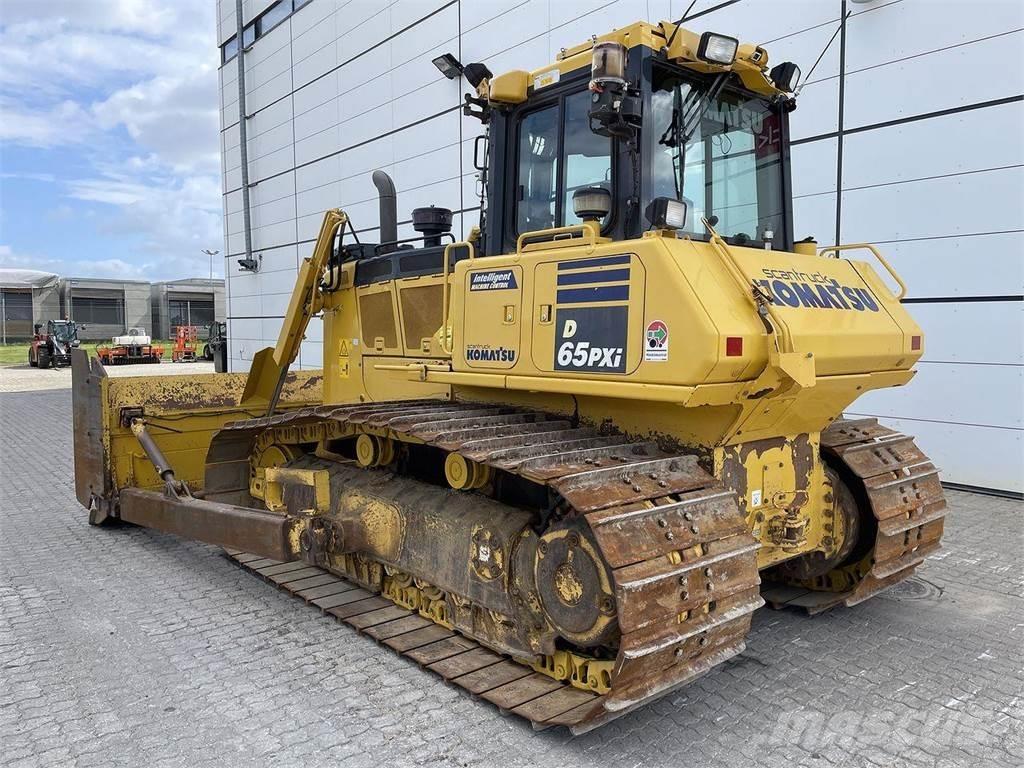 Komatsu D65PXI-18 履帶推土機