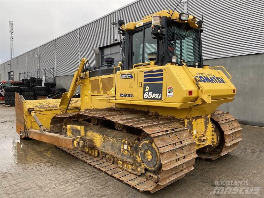 Komatsu D65PXI-18 履帶推土機