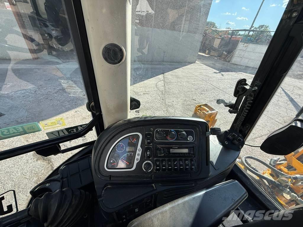JCB 3 CX 反鏟裝載機