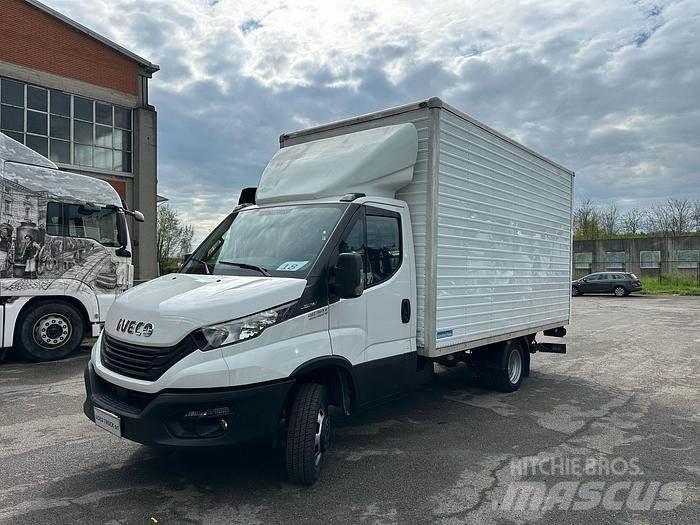 Iveco 35C14 其他