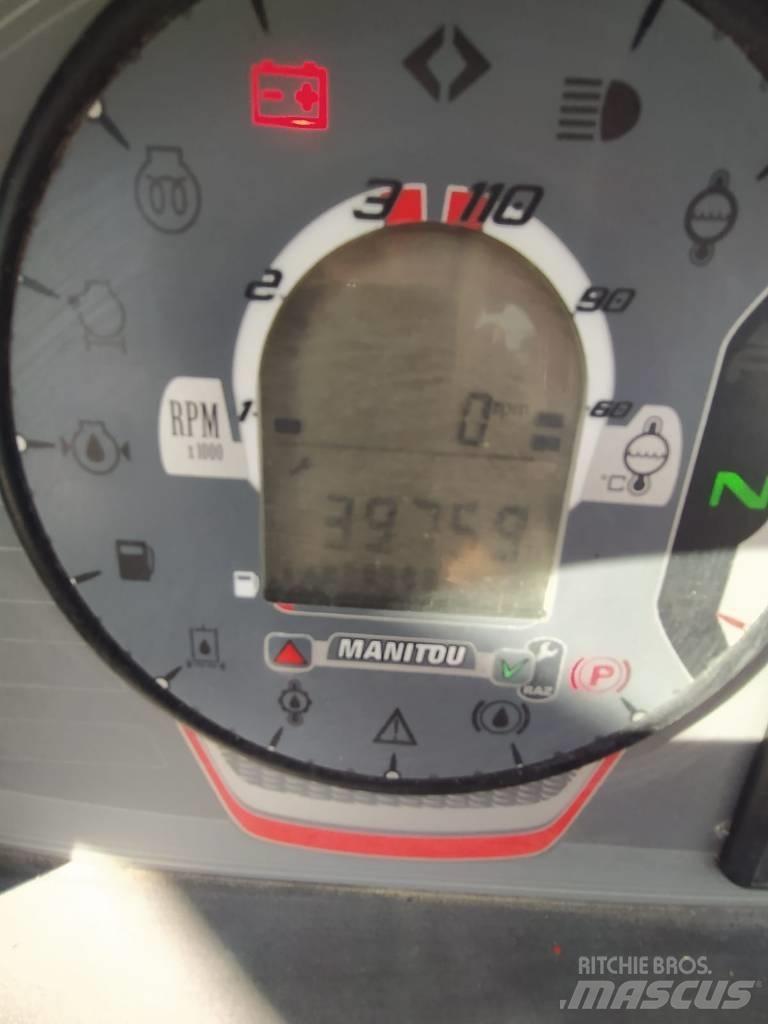 Manitou 625 伸縮臂操作車