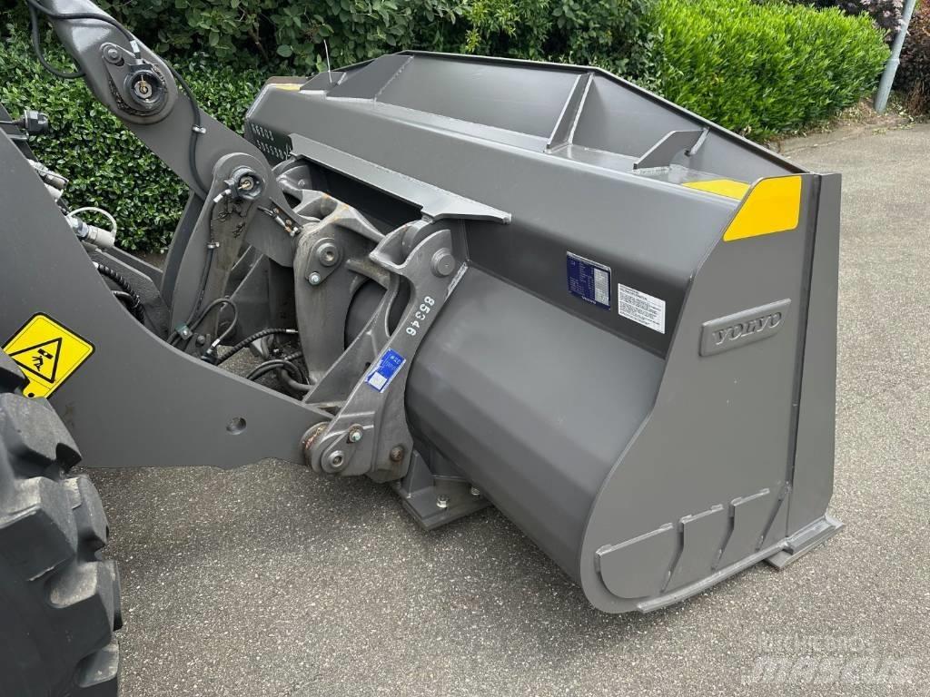 Volvo L 90 H 輪胎式裝載機