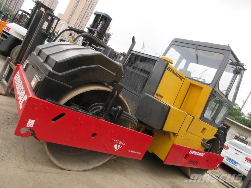 Dynapac CC 421 雙輪滾壓機