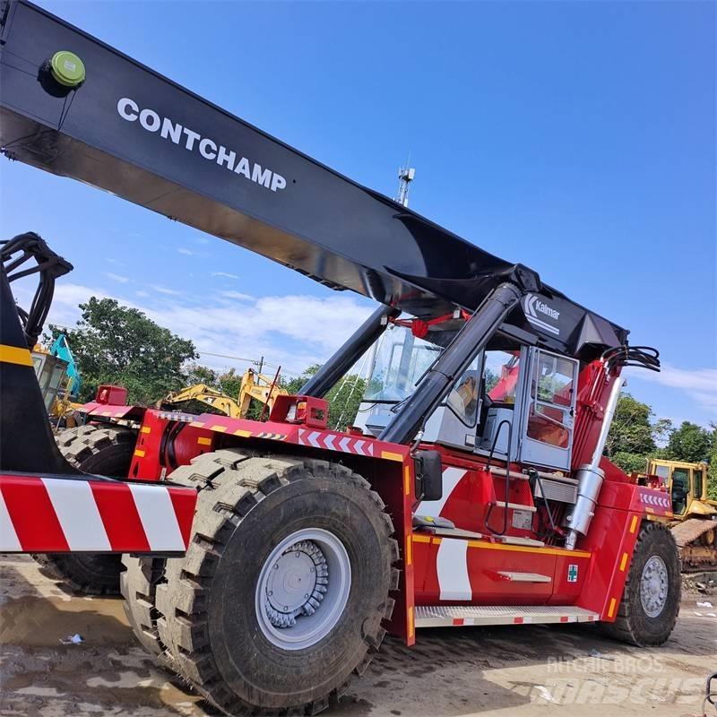 Kalmar DRF 450 前伸型堆積機