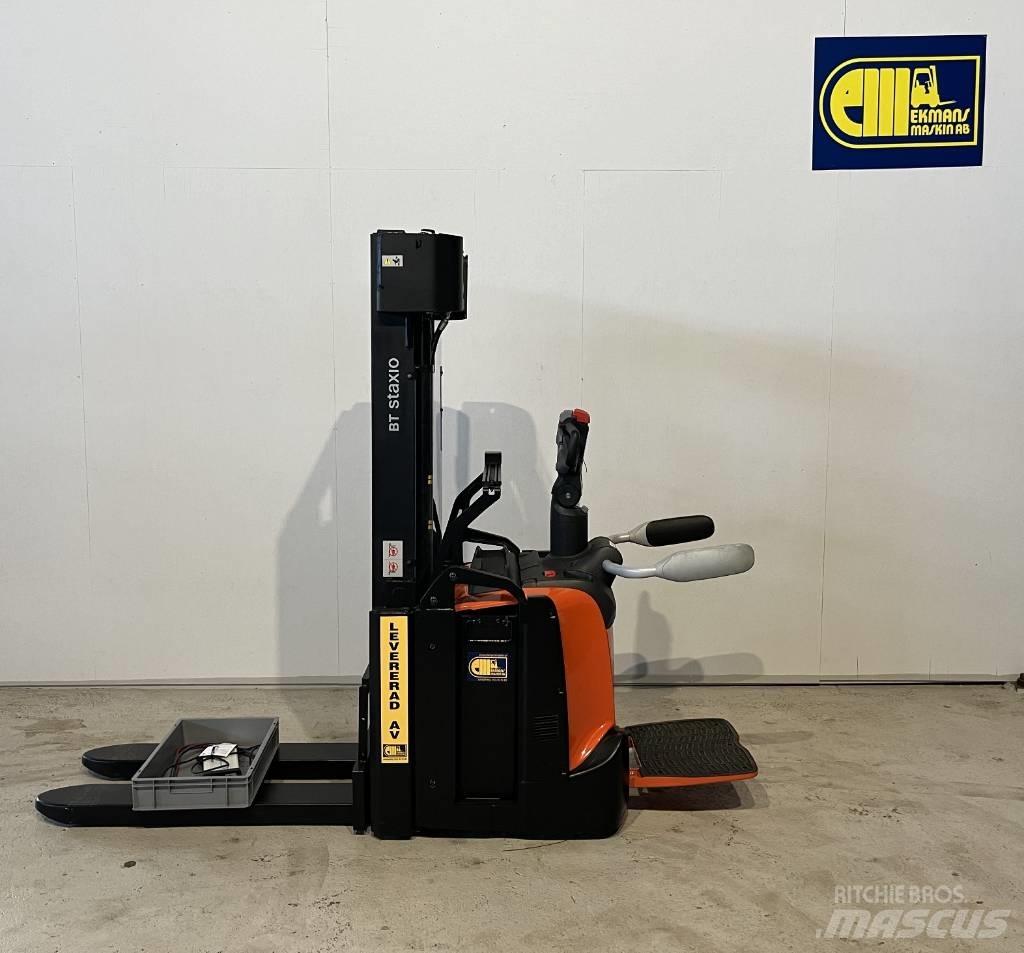 BT Truck SPE140L 行走控制式堆積機