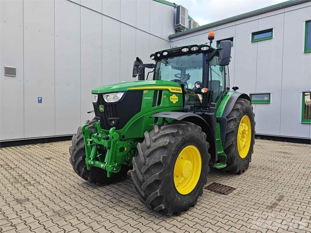 John Deere 6R 215 曳引機