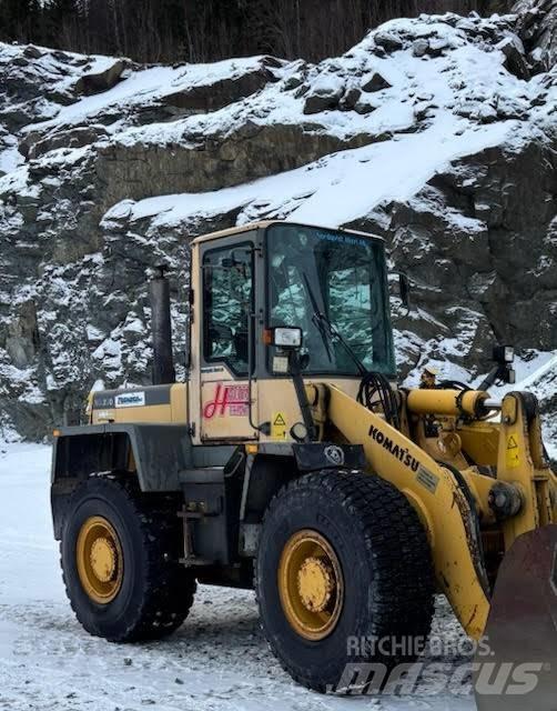 Komatsu WA 270 輪胎式裝載機