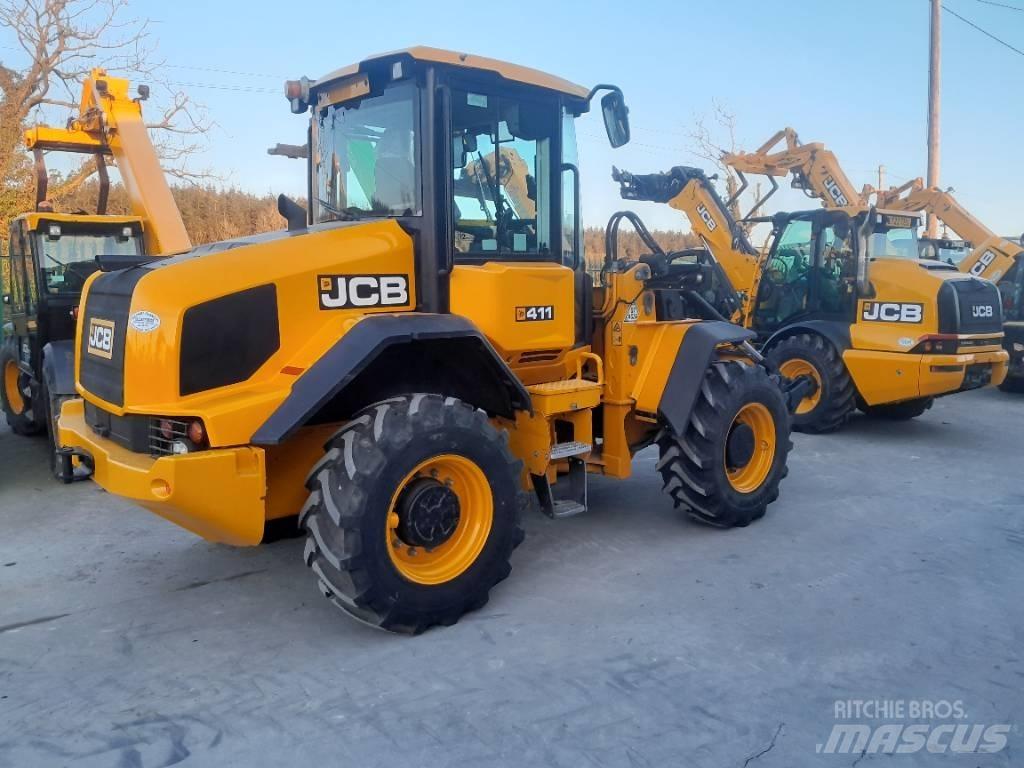 JCB 411 輪胎式裝載機